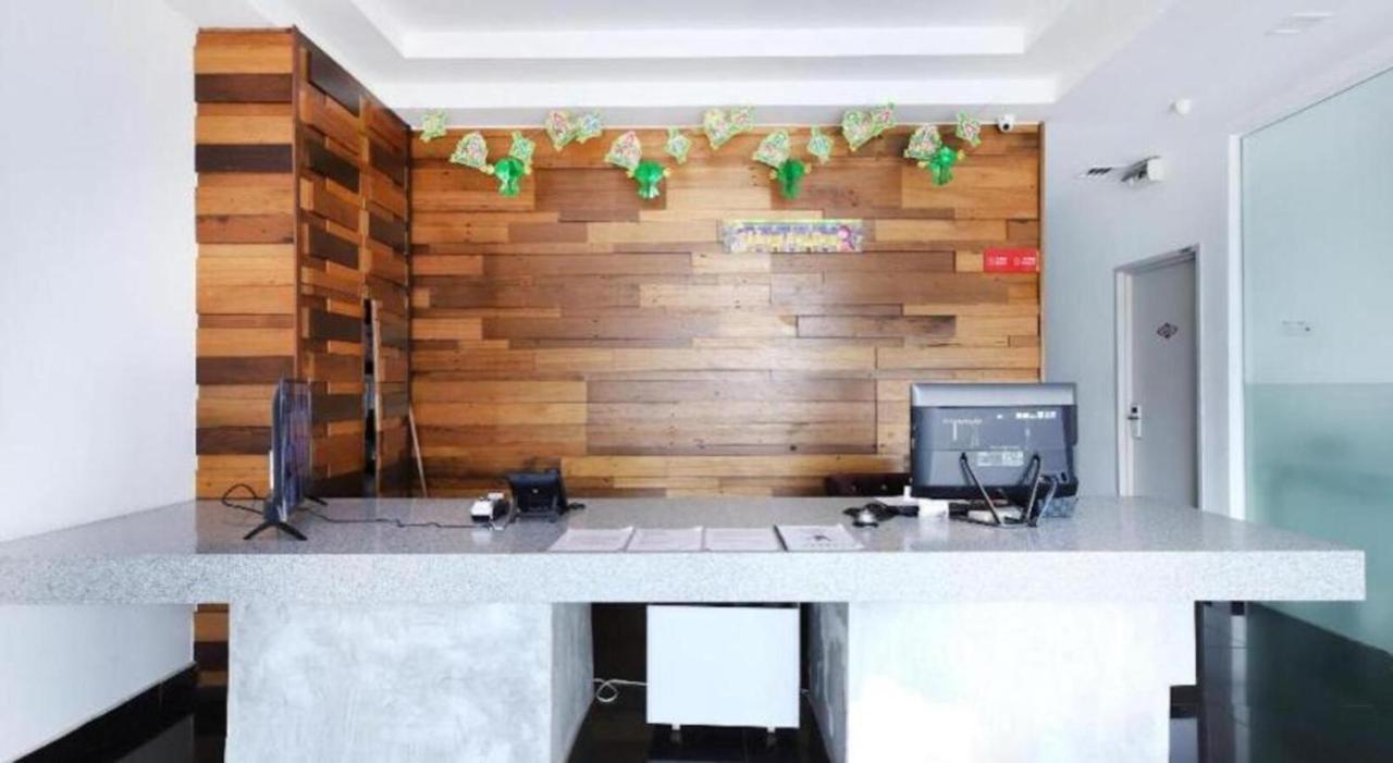 Iris Hotel Kajang Exterior foto